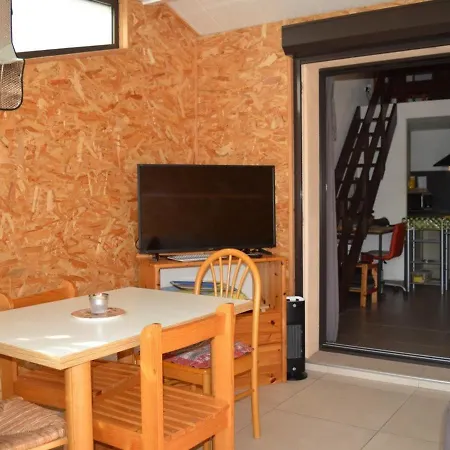 Maison Climatisee 2 Pieces/mez, 5 Couchages, Proche Port Et Plage, Parking, Veranda, Terrasse, Animaux Ok - Fr-1-225d-110 *